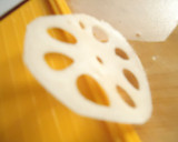 A picture of step 3 of Crispy Pickled Lotus Root.