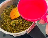 A picture of step 2 of Chhuta mung beans.