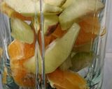 A picture of step 2 of Apple And Star Fruit Juice.