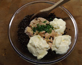 Foto del paso 1 de la receta: Ensalada de lentejas caviar con mayonesa de lima