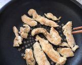 Hình bước làm 1 của món Ức gà áp chảo cuộn rau nấm ăn kèm khoai lang (eat clean)