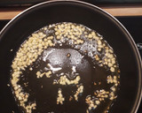 Foto del paso 2 de la receta: Hojaldre mixto con acelgas, atún y queso, y con atún y aceitunas