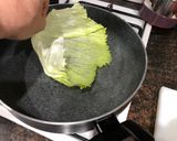 Foto del paso 4 de la receta: Canelón de lechuga con picado de ternera, champiñones y salsa de pimientos