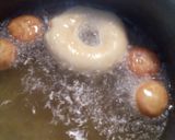 A picture of step 3 of Sunshine's homemade doughnuts / chocolate glaze.