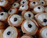 Foto langkah ke 9 dari resep Pastry lipat.