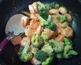 A picture of step 7 of Shrimp and Broccoli with Mayonnaise Sauce.