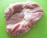 A picture of step 1 of Youlinji-style Chicken Thigh.