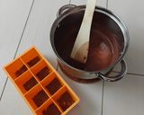 Pudingos csokis eperkocka recept fázis 8 fotója