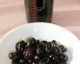A picture of step 3 of Black Soybean Steamed Bread.
