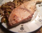 Foto del passaggio 2 della ricetta Pesce spada con zucchine #maniinpastafirenze