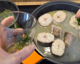 Foto del paso 3 de la receta: Merluza a la koskera