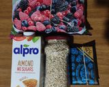 Φωτογραφία βήματος 1 της συνταγής Porridge με φρούτα του δάσους και σοκολάτα 🤤