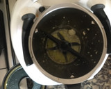 Foto del paso 2 de la receta: Alcachofas, gambas y gulas en Thermomix