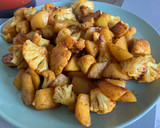 Foto del paso 2 de la receta: Aloo Gobhi Malasa Curry estilo Dhaba (ढाबा स्टाइल आलू गोभी)