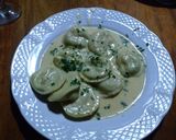 Foto del paso 5 de la receta: Sorrentinos de camarones, mozzarella, ajo y perejil y salsa de 4 quesos