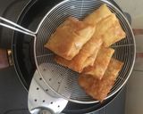 Foto langkah ke 4 dari resep Martabak telur daging.