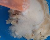 Foto langkah ke 1 dari resep Proll tape almond keju.