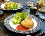A picture of step 5 of Rolled Pork Cutlets with Sweet Onion.