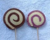 A picture of step 9 of Easy and Pretty Lollypop Cookies.