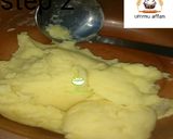 A picture of step 2 of Potatoes balls.