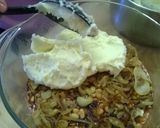 A picture of step 4 of Sausage pie.