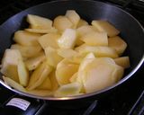A picture of step 4 of Apple Tart.