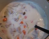 A picture of step 7 of Satoimo and Mushroom Milk Stew.
