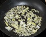 Ananászos-csirkés sült tészta recept fázis 1 fotója