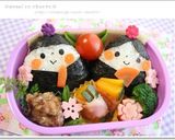 A picture of step 5 of Hina Doll Rice Balls for Hinamatsuri.