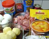 A picture of step 1 of Boiled Egg and Potato Yellow Curry.