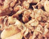 A picture of step 5 of Popular Easy Crunchy Teriyaki Nagaimo Yam and Pork Stir-fry.