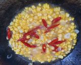 Foto langkah ke 3 dari resep Tumis Jagung Jamur Tiram.