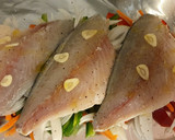 Foto del paso 2 de la receta: Lomos de dorada al papillote con salsa de limón