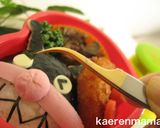 A picture of step 12 of How to Make Baikinman Onigiri.