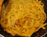 Foto del passaggio 7 della ricetta Tagliatelle al limone e crema di zucchine