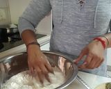 A picture of step 2 of Dhal Roti (Puri).