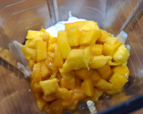 Foto del paso 3 de la receta: Mousse de mango light (3 ingredientes)