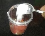 A picture of step 1 of Momos Chutney.