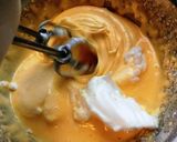 A picture of step 7 of Fluffy and Moist Spongecake.