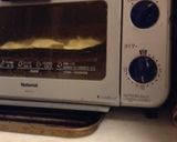 A picture of step 5 of Delicious Chocolate Pies Wrapped in Dumpling Wrappers.