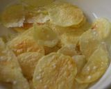 A picture of step 3 of Oil-Free Non-Fried Potato Chips.