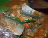 Foto langkah ke 2 dari resep Tumis sarden telur ceplok ala fe'.