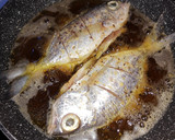 Foto del paso 2 de la receta: Pescado frito aderezado con salsa César