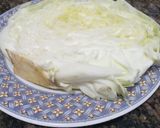Foto del paso 1 de la receta: Milanesa de repollo con puré de calabaza, espinacas y pasas