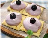 A picture of step 6 of Fluffy Mousse Blueberry Yogurt.