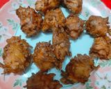 प्याज के पकौड़े (pyaz ke pakode recipe in Hindi) रेसिपी चरण 4 फोटो