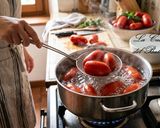 Foto del passaggio 1 della ricetta Paccheri alla Napoletana