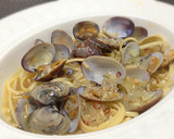 A picture of step 15 of Soup-Style Clam Vongole.