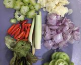 Foto langkah ke 2 dari resep Garang asem ayam kampung sederhana.