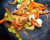 รูปขั้นตอนการทำที่ 5 ของ กุ้งผัดกะปิสะตอ